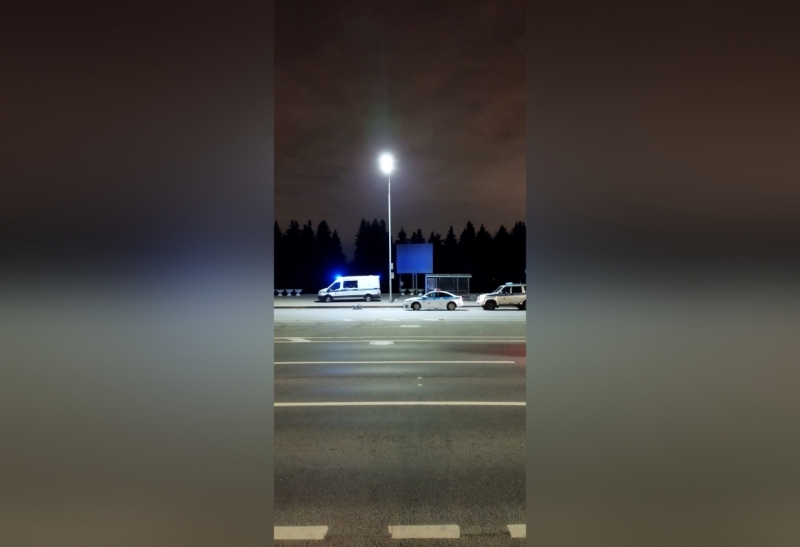 Мотоцикл сбил велосипедиста на Непокоренных