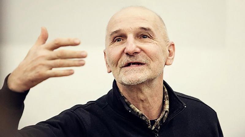 Началась прямая трансляция прощания со «сгоревшим» от ковида Мамоновым