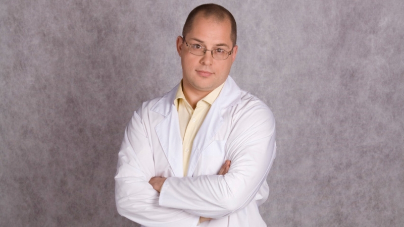 Названы безобидные на первый взгляд симптомы «пищеварительного» рака