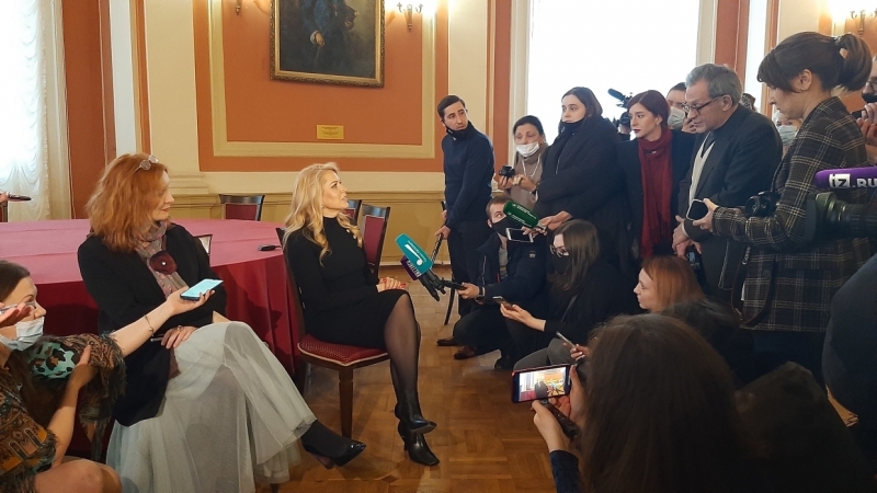 «Ни на кого не обижаюсь»: Васильева прокомментировала скандал вокруг своей выставки