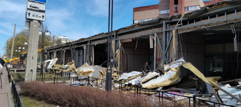 Ночь длинных ковшей: эксперт объяснил, почему сносы торговых павильонов продолжатся