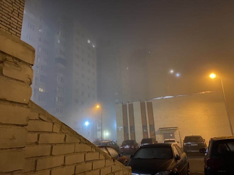 Ночной Петербург окутал густой туман