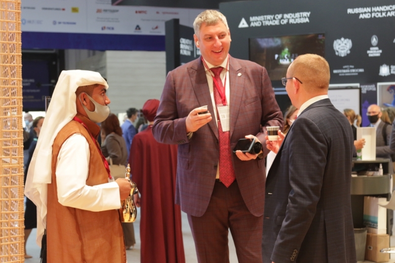«Нулевой» день ПМЭФ-2021 в фотографиях: как это было