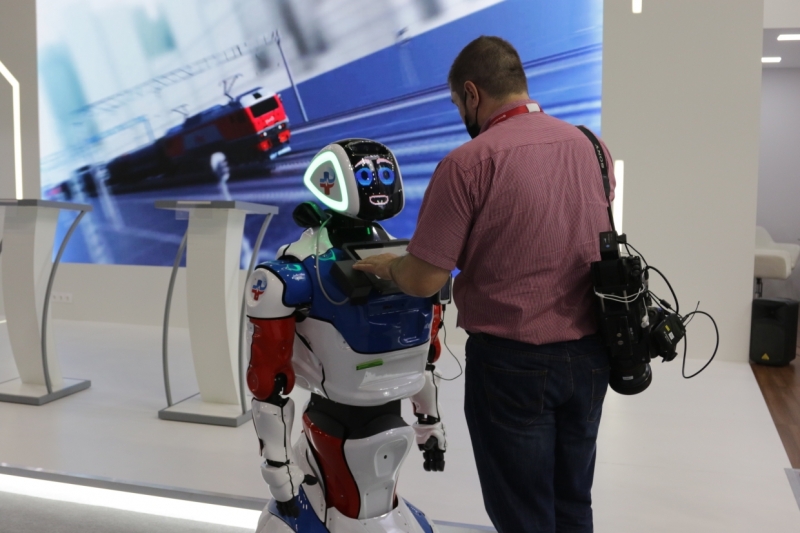 «Нулевой» день ПМЭФ-2021 в фотографиях: как это было