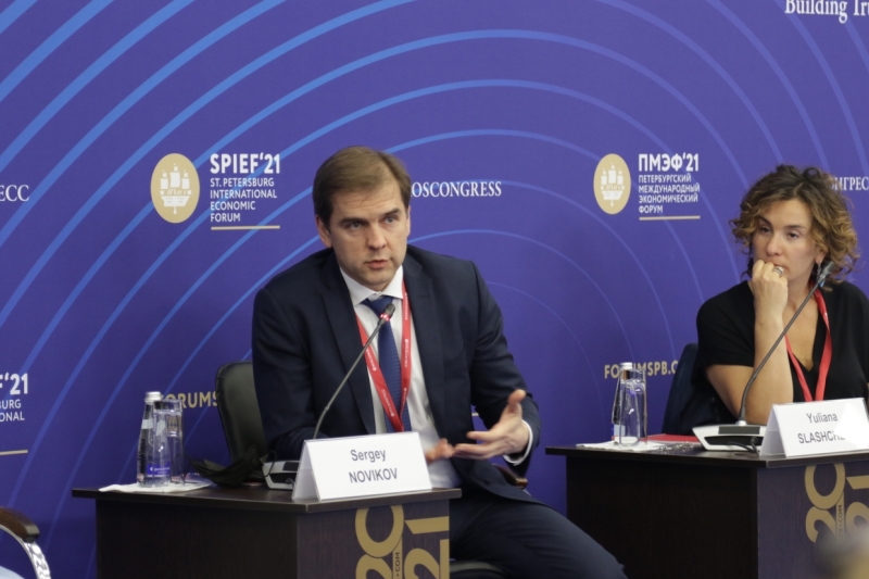 «Нулевой» день ПМЭФ-2021 в фотографиях: как это было