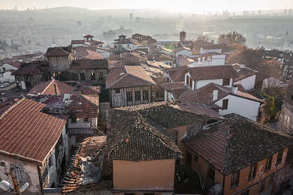 Обвал лиры остановил продажу квартир и машин в Анкаре