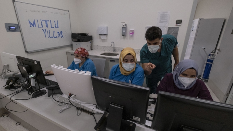 Онищенко «заклинает» россиян отказаться от отдыха в Турции