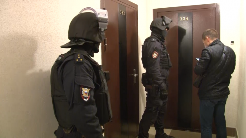 Пару квартирных мошенников задержали полицейские Петербурга