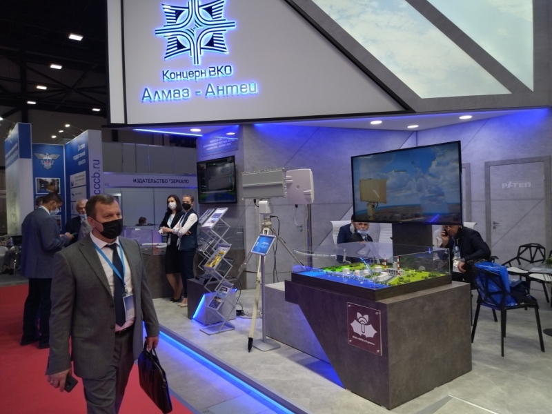 «Перспективы только у Шарика»: Военно-морской салон обнажил противоречия между российской оборонкой и госзаказчиком