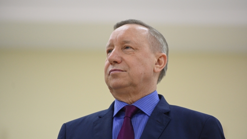 Петербург готов организовать вакцинацию иностранцев от ковида за деньги