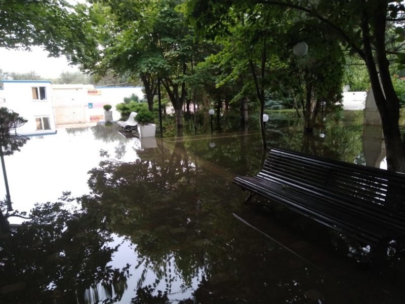 Петербурженка показала Анапу в разгар потопа