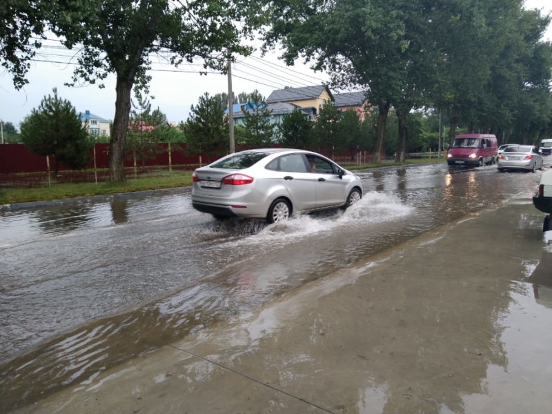 Петербурженка показала Анапу в разгар потопа