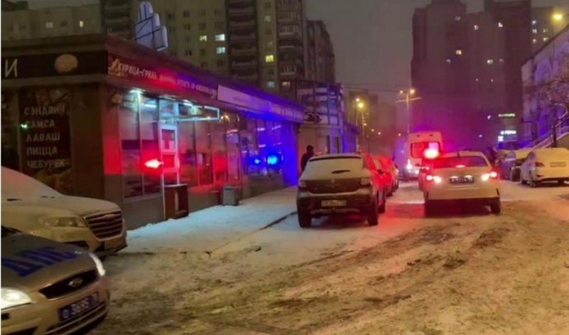 Пьяный петербуржец во время спора выстрелил в двух оппонентов из пистолета