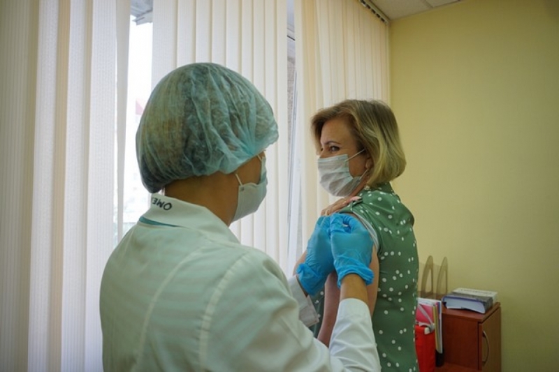 Побочные эффекты после вакцинации: врач раскрыла, как облегчить состояние после прививки