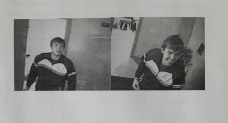 Появилось фото преступника, ограбившего сауну в компании розоволосой подруги