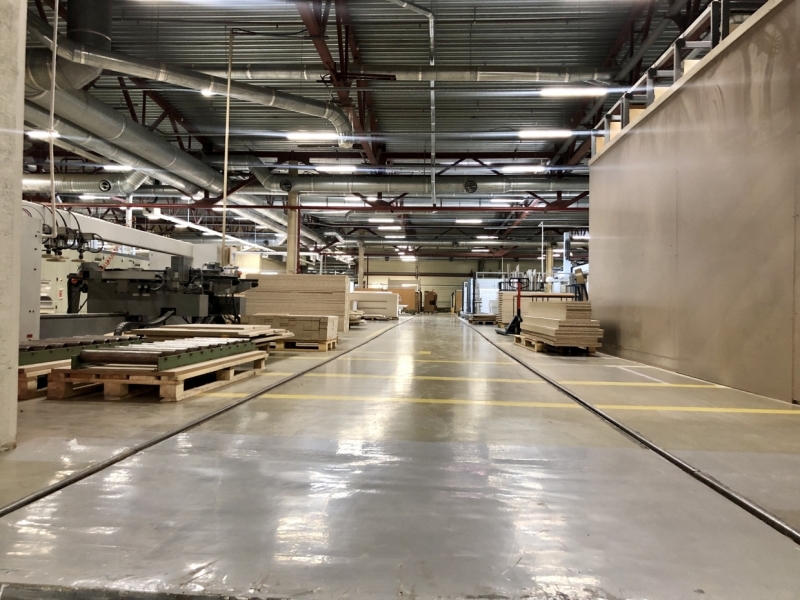 Предприниматель назвал способ поддержки мебельщиков строителями