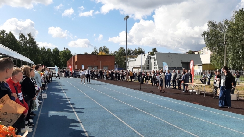 Представители Смольного пожелали побед воспитанникам знаменитой спортшколы