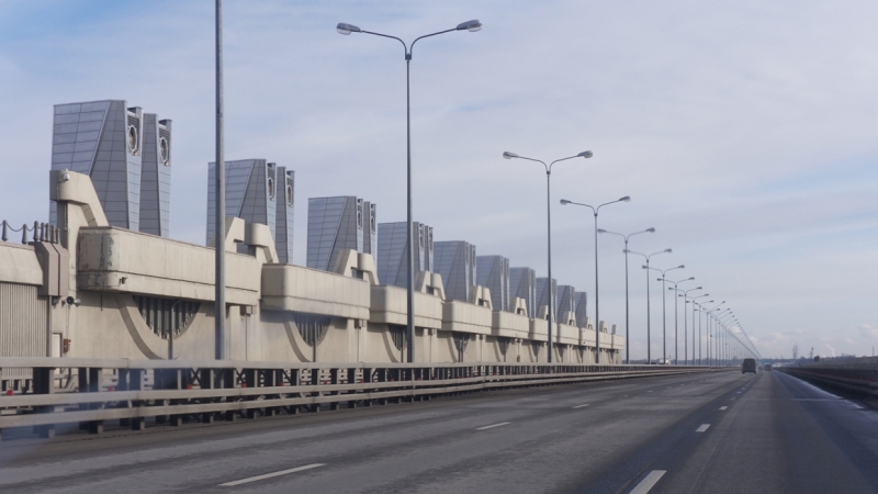 Проезд по дамбе в Петербурге ограничат из-за ремонтных работ