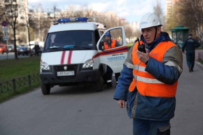 «Провал грунта» на Маршала Захарова оказался учениями «Теплосети»