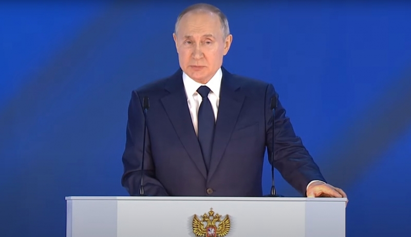 Путин поручил освободить россиян от оплаты за проведение газа к участкам