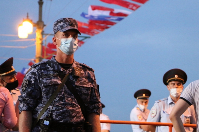 Росгвардия рассказала, как охраняла порядок во время «Алых парусов»