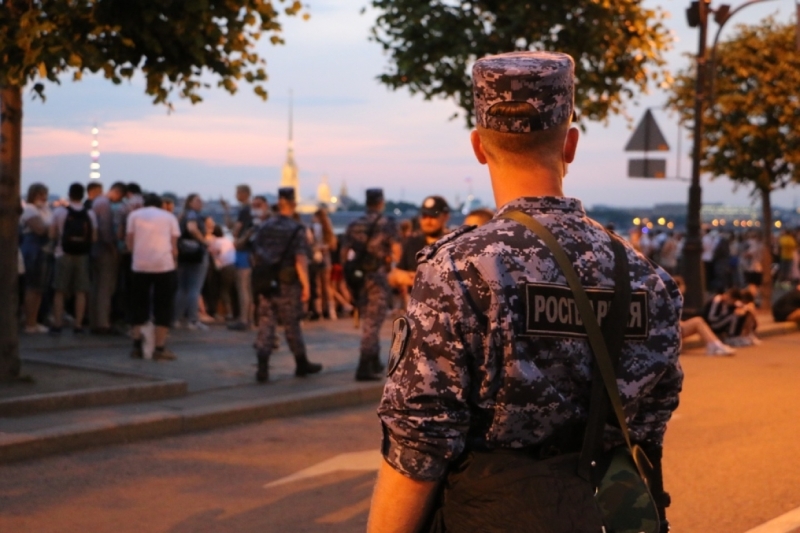 Росгвардия рассказала, как охраняла порядок во время «Алых парусов»