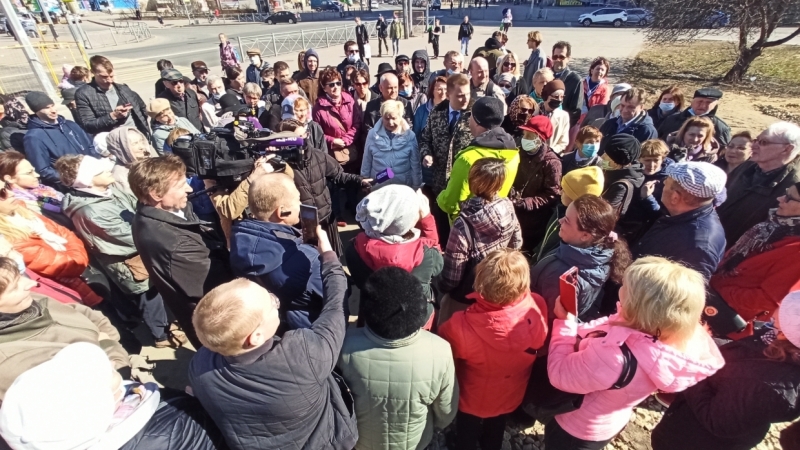 «Само не решится»: десятки жителей Купчино провели народный сход против застройки