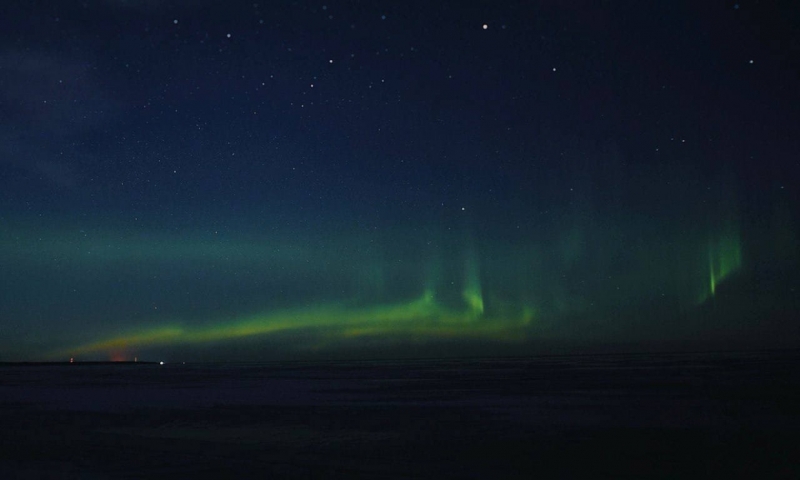 Северное сияние над Ладожским озером удалось заснять фотографу