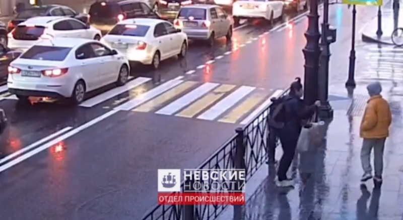 СК завел уголовное дело после ранения ножом школьницы на Большом проспекте