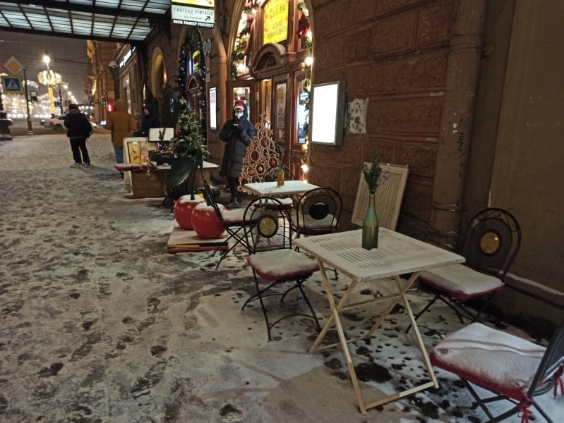 Сколько денег сэкономят петербургским рестораторам веранды