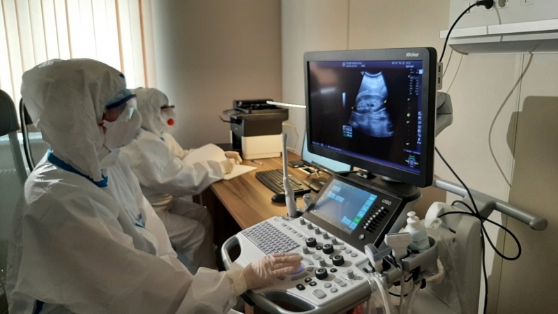 Смольный назвал число медиков, которым выдали выплаты после их заражения ковидом