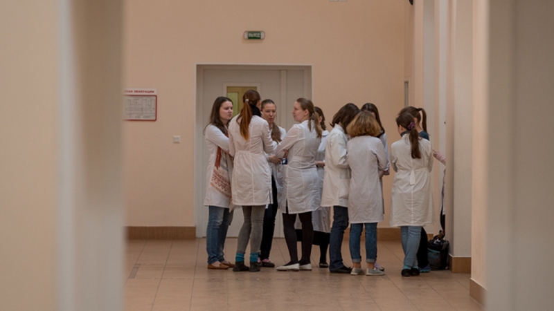 Студенты медвузов Петербурга больше не будут лечить КОВИД-больных