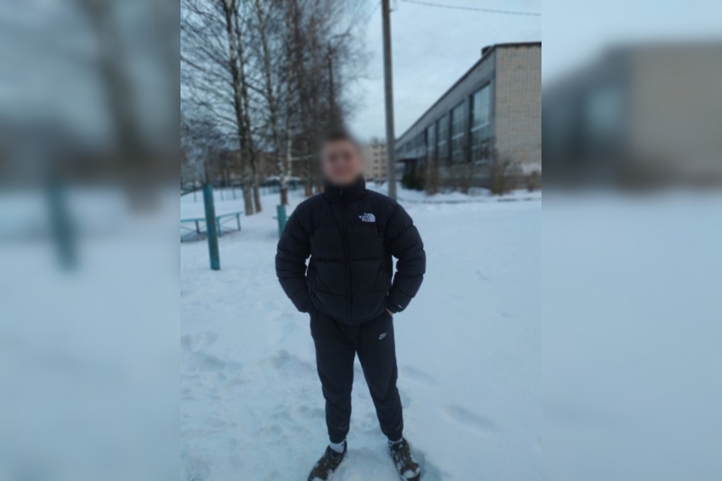 Тело пропавшего подростка нашли в Тихвине в подъезде жилого дома