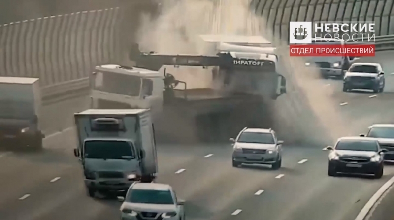 Третий участник ДТП на КАД в Петербурге скончался от полученных травм