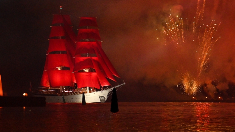 Троицкий мост разведут ночью почти на пять часов из-за репетиции «Алых парусов»