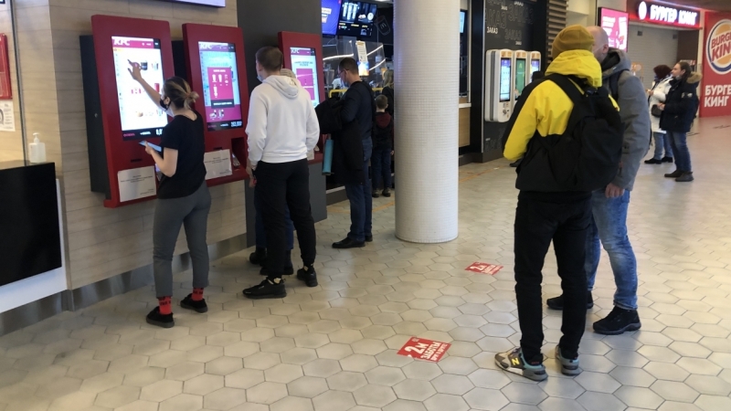 В Петербурге 121 заведение фуд-кортов вернулось к работе в новых условиях