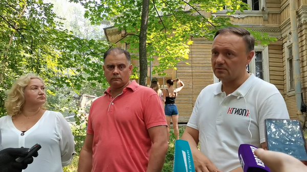 В Петербурге убрались у памятника деревянной архитектуры «Дача Лесснера»