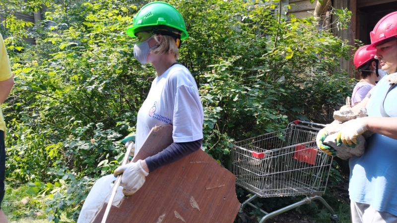В Петербурге убрались у памятника деревянной архитектуры «Дача Лесснера»