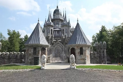 В США решили избавиться от замка с бриллиантами в окнах