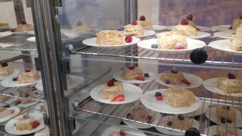 Вора-сладкоежку застукали сотрудники Росгвардии в булочной на Невском