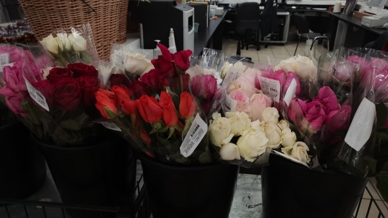 Заоблачные цифры: на сколько цены на цветы в Петербурге взлетели перед 1 Сентября